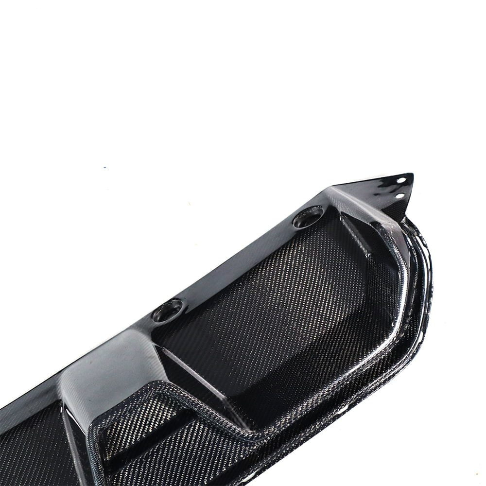 BMW F90 M5 CS Style Dry Carbon Fiber Rear Bumper Diffuser